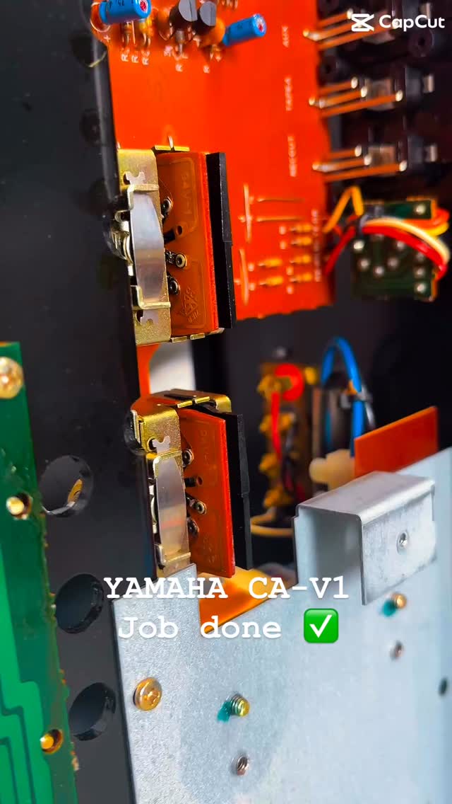 YAMAHA CA-V1… Loudness Schalter, Relais und einige andere Kontakte gereinigt. Ruhestrom eingestellt. Dauertest. ✅
#vintageaudiomd #vintageaudio #vintageaudiorepair #vintagehifi #yamaha