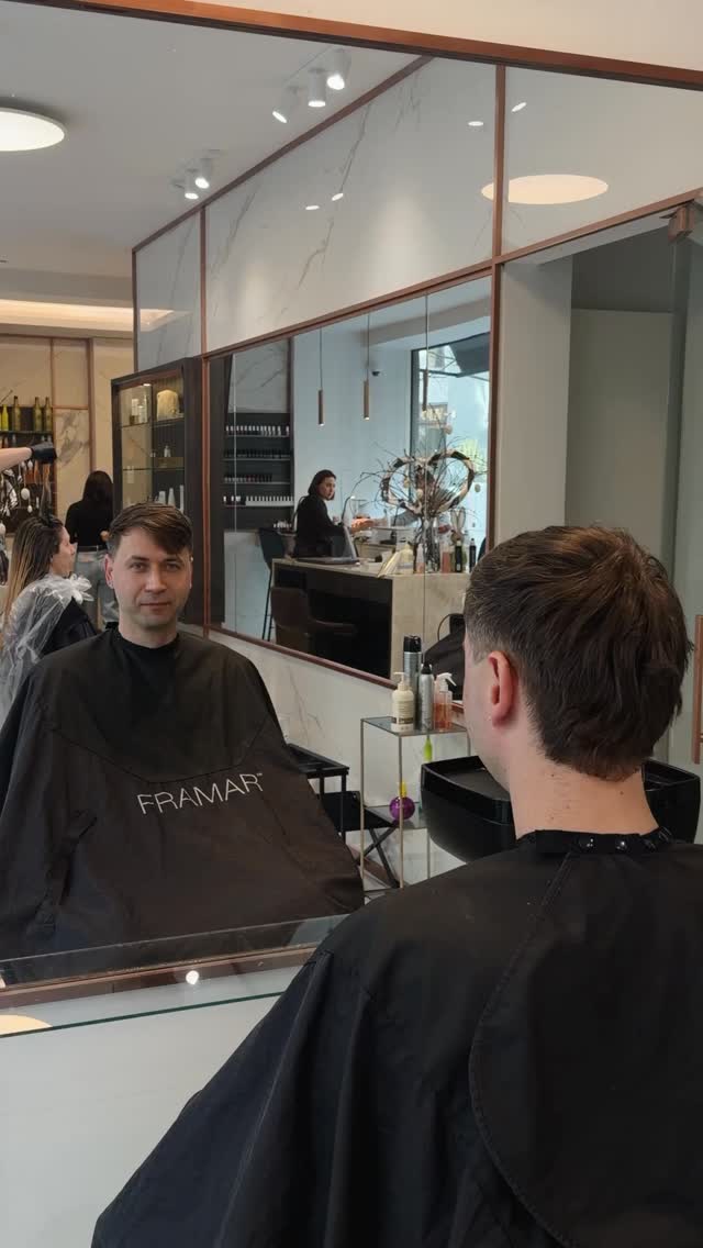 One good cut and you see the difference immediately.
Better shape, cleaner lines, more confidence in the mirror.
Simple as that.
📨DM us to get the same result.
@liberte.beauty.boutique
Hopland 59, Antwerp🇧🇪