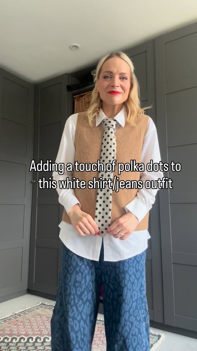 Small nod to the polka dots everywhere right now - added this tie to a white shirt and jeans outfit. I searched first on @vinted for a cream and black polka dot tie but no luck before buying this one from @riverisland. A small and low cost update to existing wardrobe pieces for this outfit.
Mens tie: @riverisland
No other new items but for info:
Leather jacket and knit vest: @marksandspencerstyle (both last year)
Jeans: @hushofficial (bought last year but still on their website)
Boots: @nextofficial (3-4 years old)
Style - personal style - personal stylist - women’s style - styling - style inspo - personal styling - casual outfits - everyday outfits - fashion - easy styling