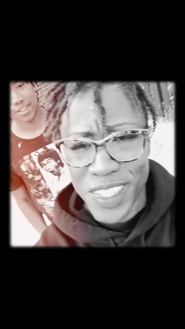 Me: <ignoring Shawn, talking to his little brother> You see, Emery… Shawn loves me so much. He just doesn’t know how to show it.
Emery: <crying laughing> Ohhh Shawn… she used your words against you!
Shawn: <straight face> Yes. I see that.
•••
No matter how low I get, my oldest has an uncanny ability to bring me right back to laughter.💛
…when I need it most.✨
#mythreesons❤️❤️❤️
#dionnejoynerweems
#thatpart
#mybmore