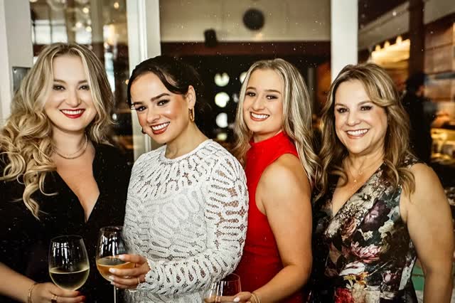 Nobody prepares you for the part where your kids become actual people.
Like… opinions-and-everything people.
They’ll question your decisions. Critique your Instagram. Wonder out loud why you still have a Facebook.
But here’s the thing nobody talks about.
These are also the people who’ve watched you figure it out in real time. The hard years. The plot twists. The moments you weren’t sure what came next.
They saw you when you weren’t at your best… and they still show up. Still text back. Still want to be in the same room.
That’s not something you can manufacture.
Midlife with adult kids is funny and complicated and occasionally humbling.
But it’s also this quiet, unexpected gift. The relationship you worked for… finally just getting to be.
#AdultKids #LifeTakeTwo #MindyBaer #MidlifeMom #MasteringMidlife