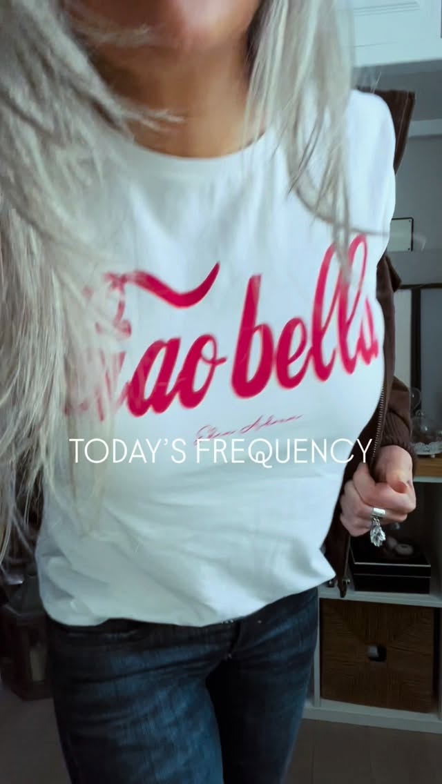 Ciao Bella, wishing you peace, self love and a system that supports you ❤️ #highlysensitivepeople #midlifewoman #tarotcardreading