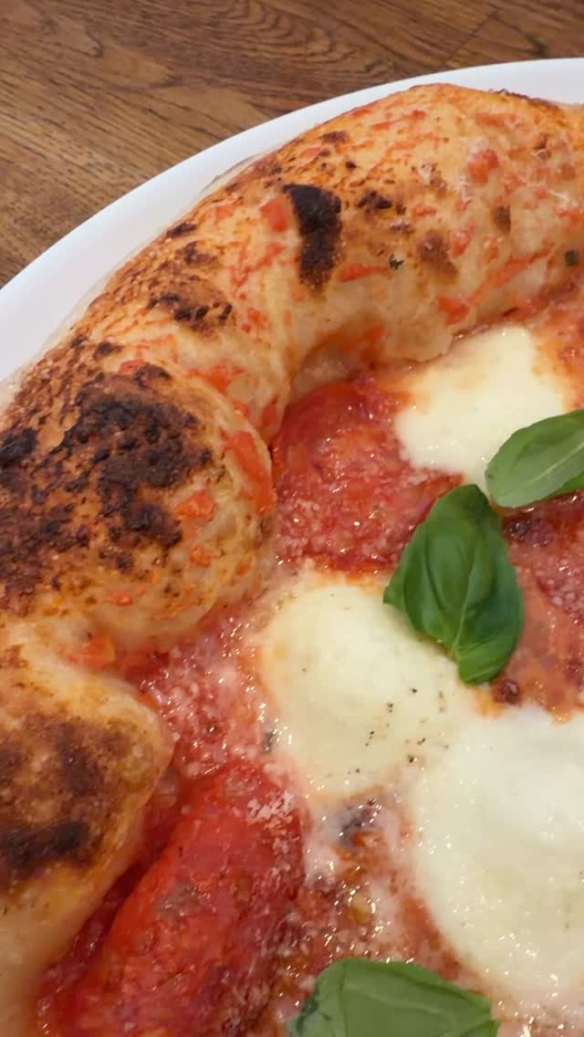 I like it like that!
#pizzashop #pizzanapoletana #pizzacontemporanea