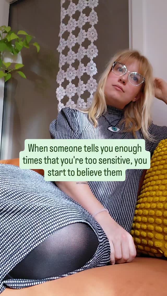 Imagine being so confused about everything that you ask a therapist this ⬇️
"My partner ignores me for days and threatens to end things, but do you think I'm being too sensitive about it?"
Written out like this, without context, it seems pretty clear. In reality after, potentially, years of gaslighting, it's not at all 💔
And this is reality for a lot of people.
Through repetitive gaslighting we're taught that we're:
🚩 less than
🚩 dramatic
🚩 demanding
🚩 shamefully too much
THIS IS EMOTIONAL ABUSE!
It takes years and maybe lifetimes to unlearn what someone did in such a short time.
If you're wondering if you're too sensitive, you're playing along in downplaying your emotions.
It doesn't actually matter, if you might be overreacting - your feelings still exist.
It doesn't really matter, if you might play a part in the conflict too - your feelings still exist.
If you were to write down what they do to you, without the context that they say "excuse" it, it would look really clear 🚩
Did you also make yourself small to survive? ❤️🫶💪
#gaslighting #emotionalabuse #narcissisticabuse #redflags #traumabonding