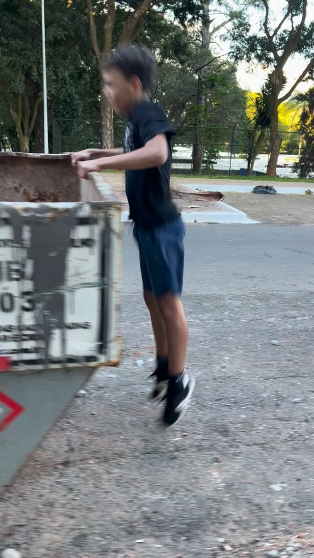 Velocidaaaaaaade!
Percuuurso!
Habilidades
Estrutuuuras!!!!!!
Você também pode aprender!
Escola @parkour_dropandleap