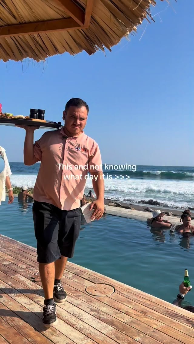 Im a simple girl, all I need is ocean views, sun, good food, good music and good drinks. This brings me peace 🌊 #travel #vacation #travelgirl #oceanfront