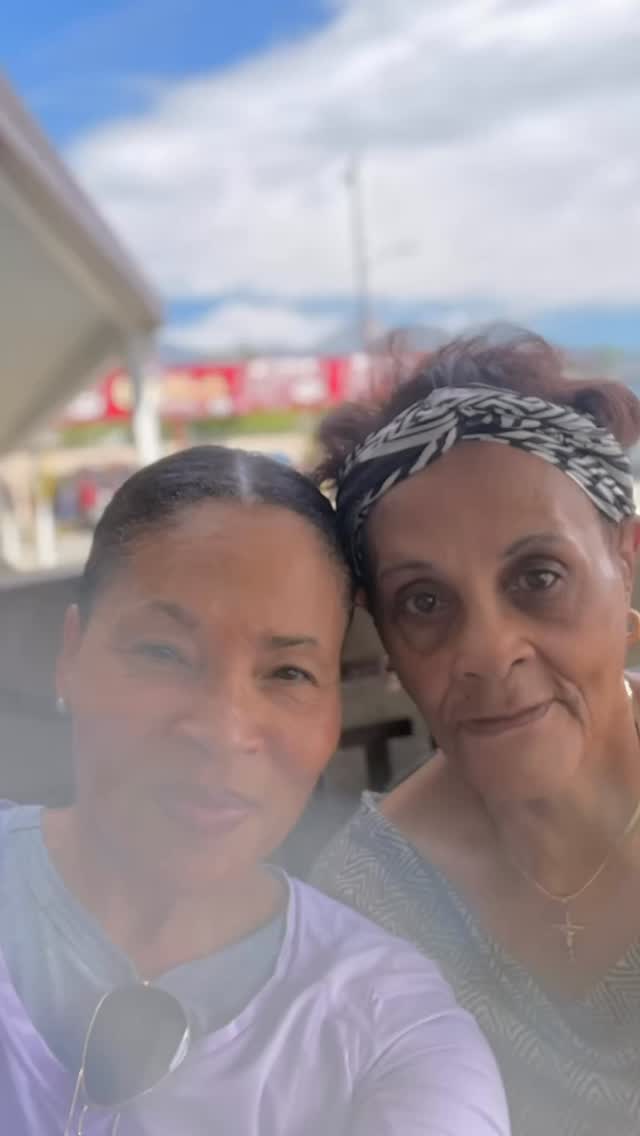 ♥️ Thankful and grateful for my husband and my mom. Love opportunities to invest in each other and spend quality time in their presence. Also, slowing down to appreciate precious moments and see clearly just how valuable they are.
#love #peace #faith #value #real