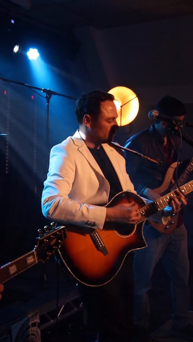 Duel live from The Loft High Wycombe.
📹 @osc.pierson
#indie #soulful #rocknroll #western #band