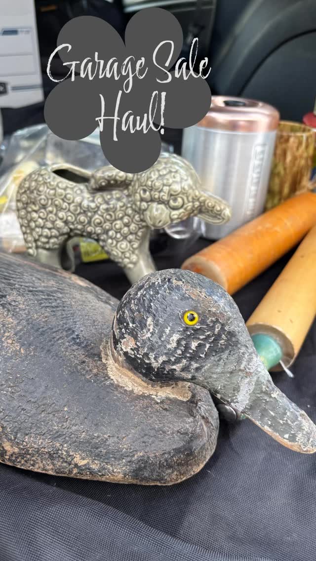 I have started off garage sale season with a bang! First, an awesome haul last week and ANOTHER awesome haul this week? At this point, I’m just setting myself up for disappointment for the rest of the season! But I’ll take it for now! Shawn has an awesome sale EVERY year. She really has great stuff! And I’m happy to buy it from her!!!