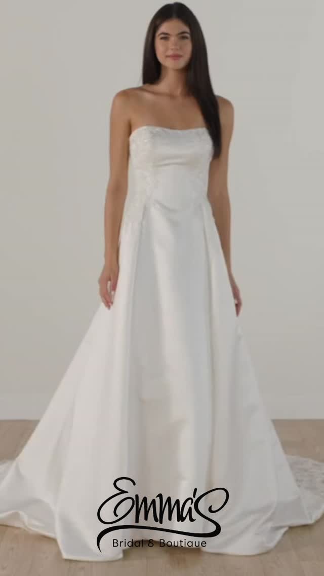 💍 Book a private bridal appointment and get expert one-on-one guidance.
📞 337.541.9990
🌐 emmasbridalboutiques.com