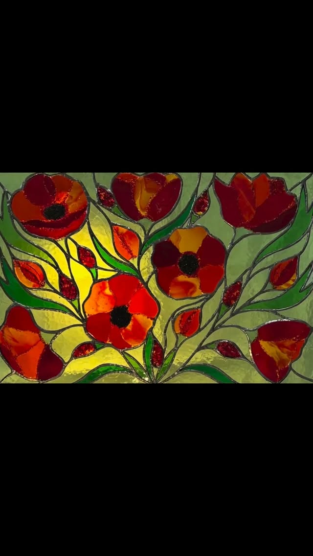 Poppies for Peace ( & textures to enjoy) #glassartists #ruskinglasscentre #stainedglass #contemporaryglassart #glassartwork