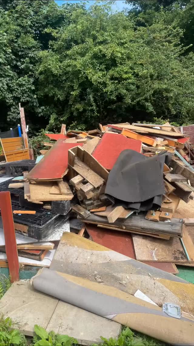 No two jobs are the same!
From wood and household waste to general clear-outs — we handle it all.
Message us for a quick quote and get it sorted.
#wastemanagement #edinburghbusiness #clearingout #wasteremovalscotland #localteam #efficientservice #rubbishremoval #beforeandafter