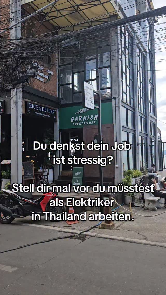 Was soll man dazu sagen?🤔
Ist das Legal🤣
Folge mir 👉 @chrissiontheroad
für echte Realität unterwegs, Reisetipps & Reiseinspiration.
#travel #solotravel #thailand #travelthailand #holiday