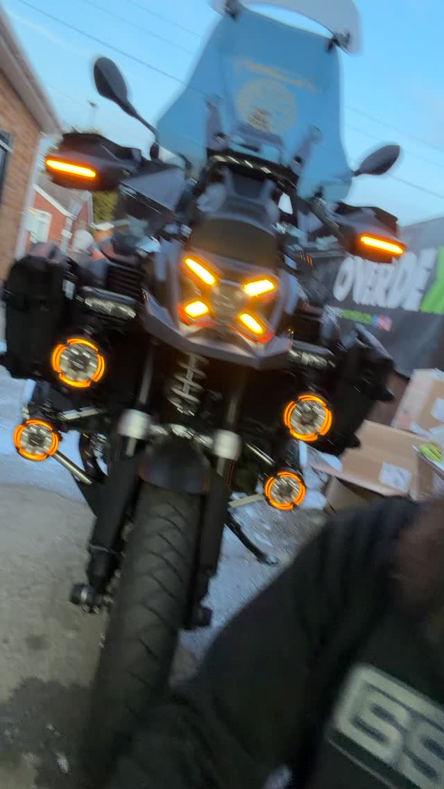 Our Vision Front Modules are one of the best additions to have on your BMW R1300GA and GSA and the are so simple to install
- No wires trailing up and down your bike
- No need to have anything additional on your battery
- No need to plug into Canbus system
Plug - Play - Job done!
Available now on our website!