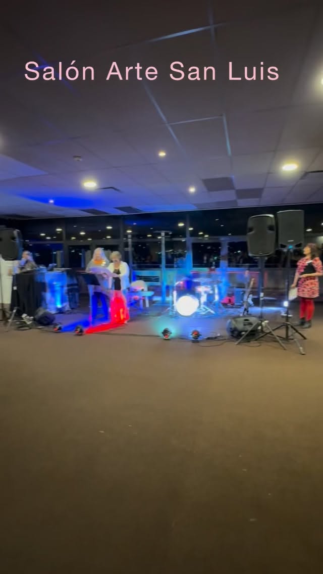 Abrió al público el 5TO
SALON ARTE SAN LUIS en la Caja de los Trebejos, Hotel Potrero de Funes. Más de 100 artistas que exponen sus obras en las más variadas disciplinas. Una oportunidad para conocer la mejor y más completa exhibición de los artistas de toda la provincia de San Luis. Organizada por la Fundación Superarte @f.super.arte @hotelpotrerodelosfunes @adrianatoledopedroza @alejandra.narda @lorenzoni.teresa @artedesanluis @i.benegas @cuadros.sanluis @carina.s.levin @modocalle.sl @susanasendon @curador.rodrigo.alonso @perez.maria.jose @gustavocarbonari.artesdis @reflejosescueladearte @gracepoza_27 @bonigracielabeatriz @gracielabaronpintora @anelegiacometti @bygaby.toledo @claritafunes @adictoala.luz @eugepaone @aleetcheverry @f1estrada @lauelgueta @betty_kruger_sl @andyff.arte @s.deveza.arte @_____zompa @carlos.mascioni @albacamargorosas @hectorbustos_ph @andresbustosflitt @rodrigo8barros @marianaballiro @artesrealesok #artecontemporaneo #arteargentino #exposicion #subastadearte #potrerodelosfunes Abrió al público el 5TO
SALON ARTE SAN LUIS en la Caja de los Trebejos, Hotel Potrero de Funes. Más de 100 artistas que exponen sus obras en las más variadas disciplinas. Una oportunidad para conocer la mejor y más completa exhibición de los artistas de toda la provincia de San Luis. Organizada por la Fundación Superarte @f.super.arte @hotelpotrerodelosfunes @adrianatoledopedroza @alejandra.narda @lorenzoni.teresa @artedesanluis @i.benegas @cuadros.sanluis @carina.s.levin @modocalle.sl @susanasendon @curador.rodrigo.alonso @perez.maria.jose @gustavocarbonari.artesdis @reflejosescueladearte @gracepoza_27 @bonigracielabeatriz @gracielabaronpintora @anelegiacometti @bygaby.toledo @claritafunes @adictoala.luz @eugepaone @aleetcheverry @f1estrada @lauelgueta @betty_kruger_sl @andyff.arte @s.deveza.arte @_____zompa @carlos.mascioni @albacamargorosas @hectorbustos_ph @andresbustosflitt @rodrigo8barros @marianaballiro @artesrealesok #artecontemporaneo #arteargentino #exposicion #subastadearte #potrerodelosfunes