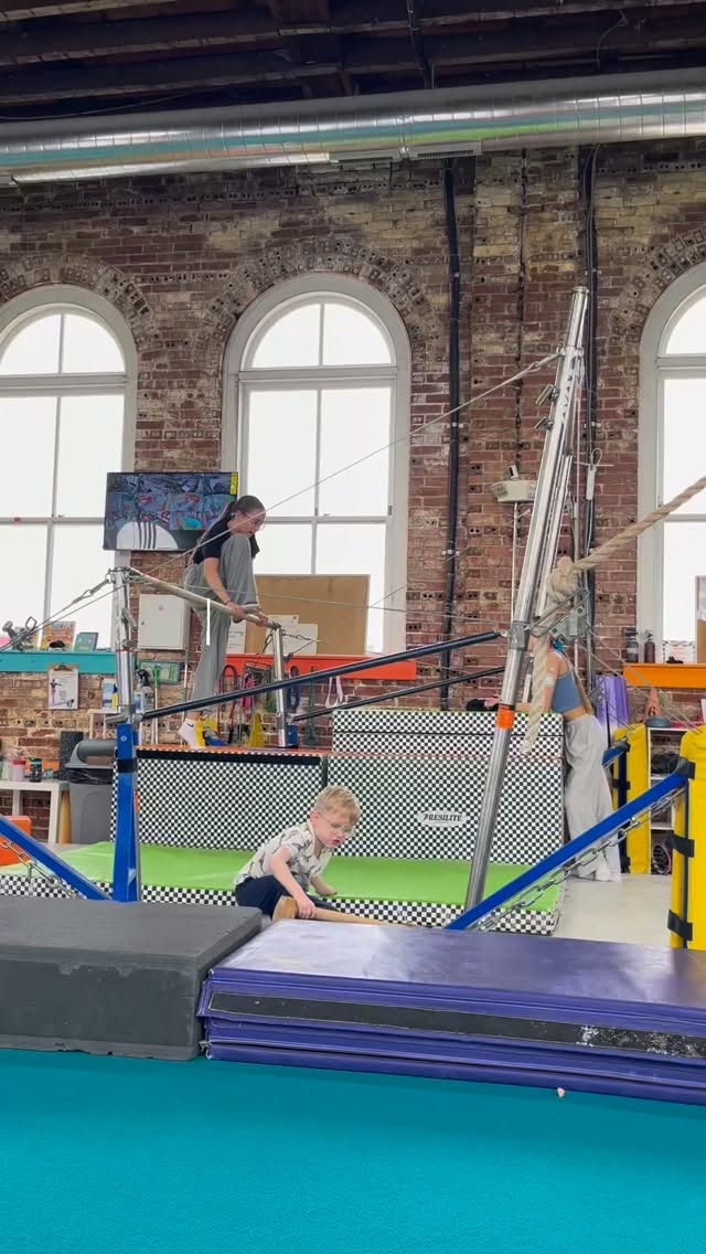 And what a cool life it is! 😎🎀💅💫🤸🏾👍
#lushlife #flipoutproductions #gymnast #phillytiktok