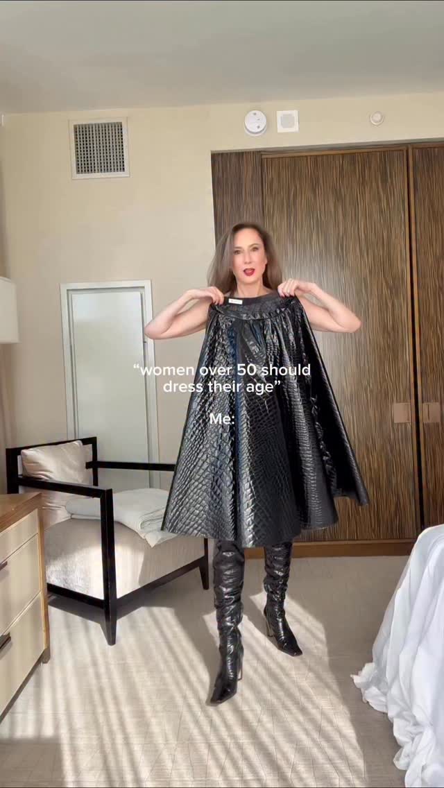 Women don’t expire at 50. We just might need an elbow lift. Yes? So, for my women over 50, don’t be afraid to be overdressed!
Comment the word FIFTY and I will also send you my humerous but also very serious survival kit for women over 50!
Here are a few more tips (good for any age):
1. Proportions are key - think slim on bottom, volume on top or vice versa, big statement skirt with a sleek top.
2. Choose one color head-to-toe. This creates a long line.
3. Choose one statement piece and build your look around it.
4. Especially for my over 50 ladies - add some color to your lip! Brightens the visage.
5. A handbag or clutch for a more elegant look should sit away from your body.
Should I give a masterclass on bags? Tell me in the comments what you think.