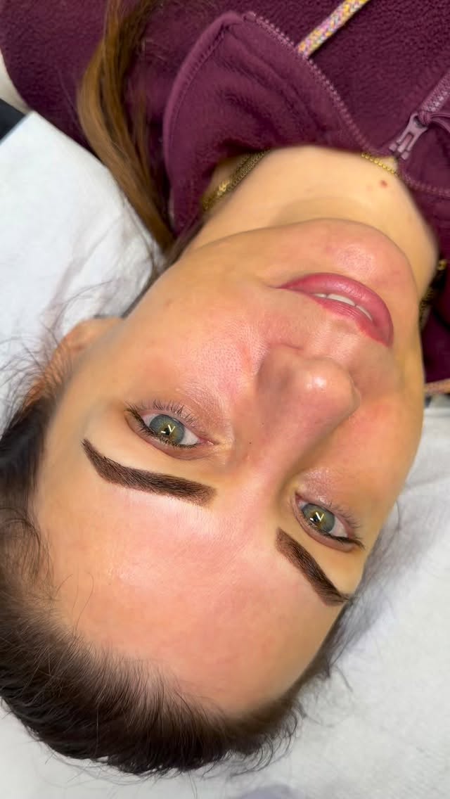 Power Brows: perfect for every skin type ✨
Thin, uneven, sparse or full—this treatment is fully customized to you.
Wake up ready every day and save time, especially if you’re a busy woman balancing work, studies, and family
Your brows, your design, your color. 🫶
Book your appointment through the link in my bio.
info@belenspmustudio.com
www.belenspmustudio.com
#cardiffbrows #powderbrows #spmucardiff #pmu
