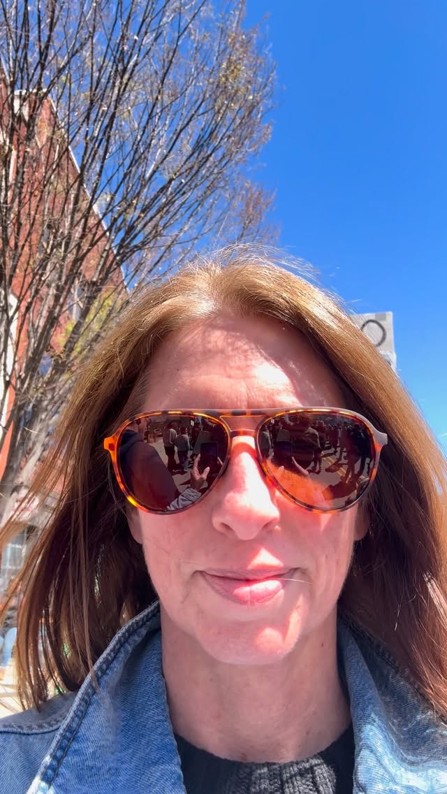 It’s a beautiful day in the neighborhood when ALL your neighbors unite against a common cause. 🌞🇺🇸✌🏽😍🗳️
#nokingsday #asheville #nohate #lifeisajourney #dumptrump💩