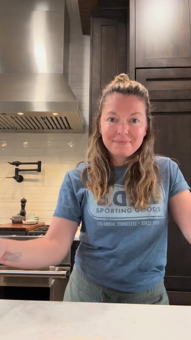 That feeling of being in your happy place (home) about to eat your favorite meal (wine and homemade pizza) 🍷 🍕 #pizza #cooking #food #delicious #happy