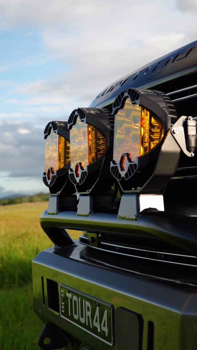 Touraa is fitted out with some of your favourite brands.
@bajadesigns.au
@outbackkitters
@gwrks
@methodracewheels_anz
@alucab_australia