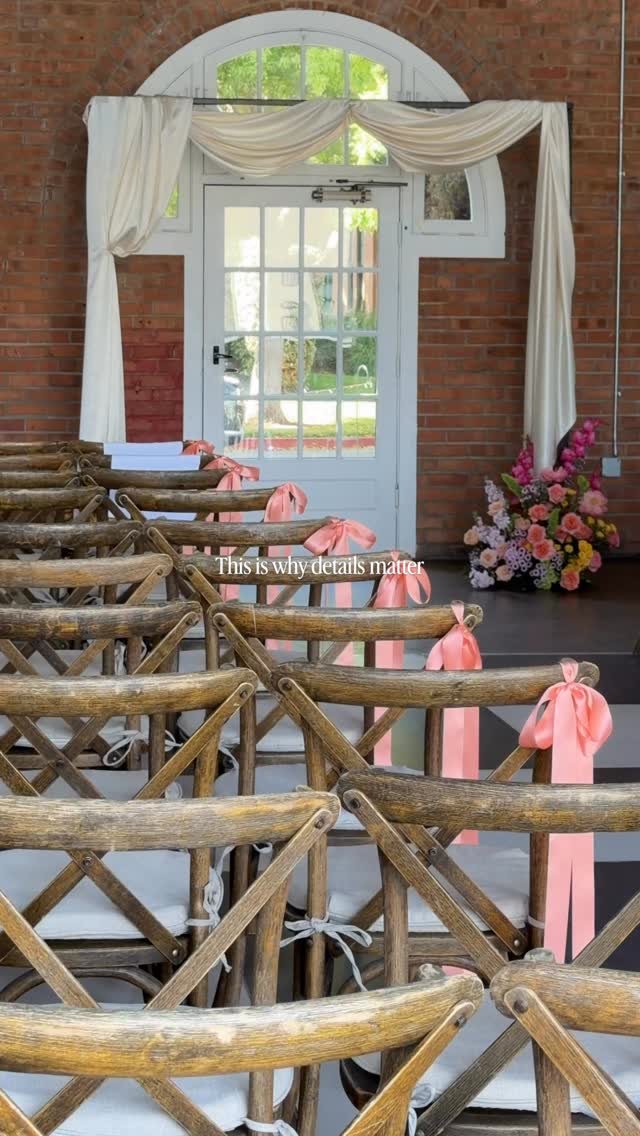 ✨ It’s not just how your wedding day looks, it’s how it FEELS when you walk into the space for the first time 🤍
.
Venue | @brick.828
Wedding Planner | @slayevents.ca
Photographer | @missmossphoto
Florist | @bloomingfern.co
DJ | @ansomproductions
Catering | @culinarykitchencae
Dance Floor | @platinumeventrentals
Rentals | @brighteventrentals / @wonder.eventrentals
Dessert & cake | @lemonbar.bakery
Makeup Artist | @bridesbymallorie
Hair Artists | @undertheveils
Specialty Restrooms | @poshprivysd
.
💌Send this to a bride for inspiration
Content captured for @slayevents.ca
.
Booking for 2026 weddings💒
San Diego wedding content creator