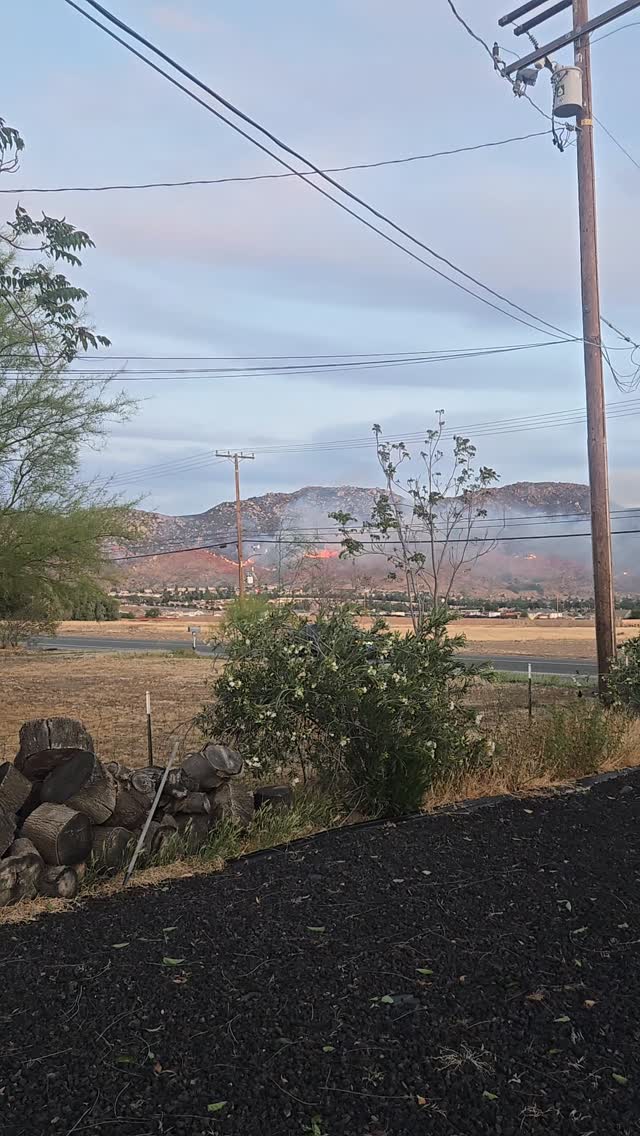 Across the street from my house... in the mountains behind another neighborhood... ππΏπ€