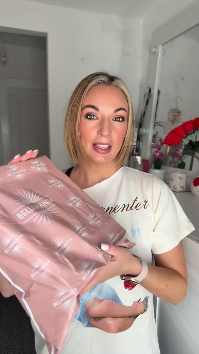 Unboxing my @bellamianta order 🎁
This is a mixture of products for myself and repurchases for my professional makeup kit.
Let me know if you need any advice on shade matching or products?!
Use my code NAOIMH15 if you’re shopping online, there’s also free shipping for orders over €55! 🤩
#bellamianta #bellababes #unboxing #makeup #tan