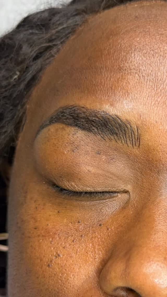 Creating Hairstrokes where there is no eyebrow hair….. ask for “hairstrokes” when you get your brows done by me. …. ❤️
GOT QUESTIONS? Let me know….🫶🏻
#elpasohairstrokes