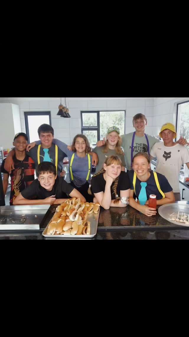 Van Jeugkamp tot saamwees vir die Paasfees.
#Dankbaar