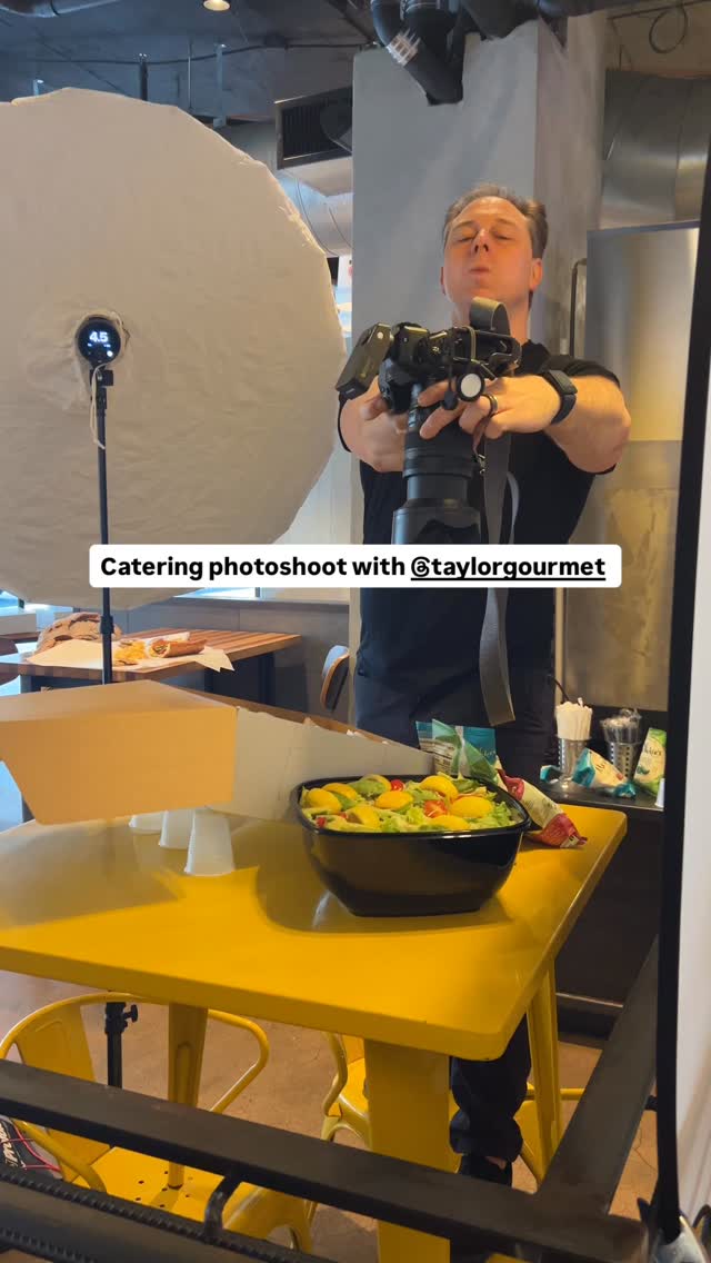 There will be days where you ask yourself, âis this really necessary?â And the answer will always be yes. Go the extra mile, put in the extra work, hire the food stylist (cause believe me, youâll need one.) social is no longer a one man bandâit takes a village and the more people with professional skills that you can add to your village, the better.
All in all, such a fun time with @taylorgourmet and @damonbowephoto.
#marketing #socialmediamarketing