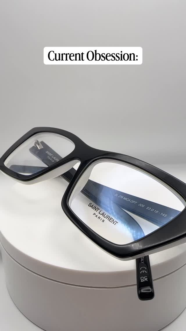#FrameFeature of the Night 🖤🤍 @ysl
Did you know? Black and white frames are leading the trend right now. Minimal, modern, and endlessly wearable.
Even better… a two-toned Saint Laurent moment at Eyeview Optical.