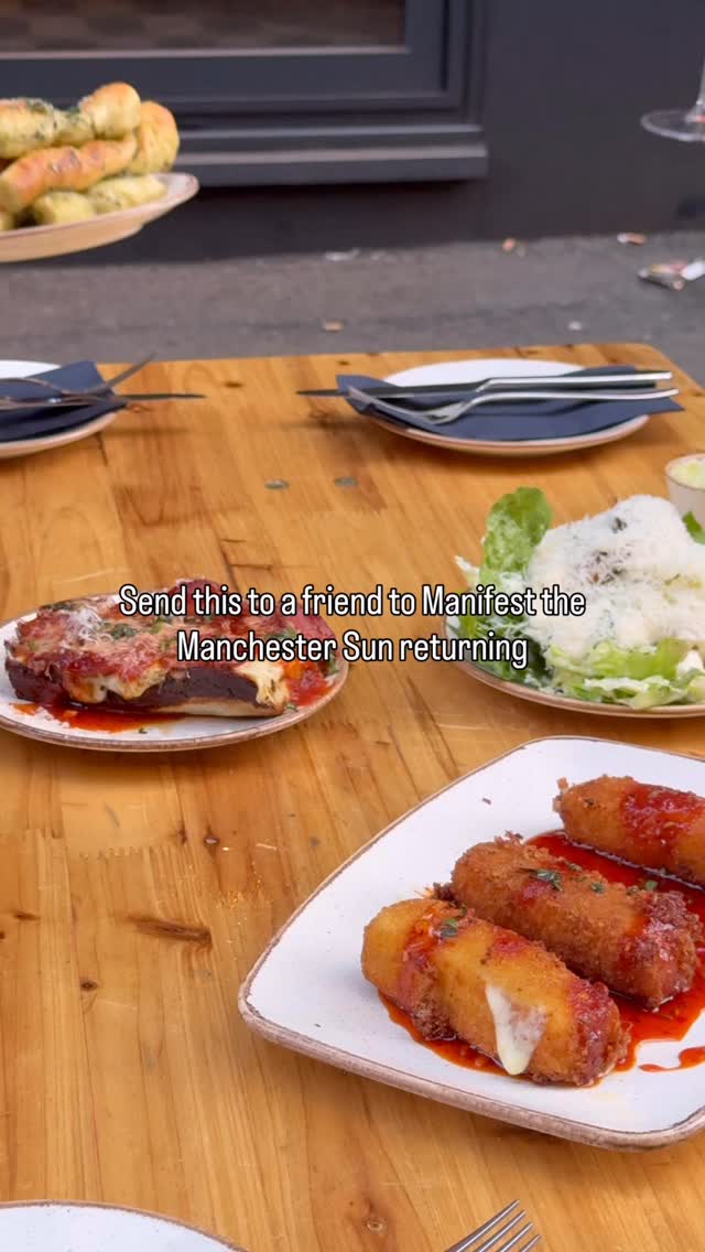 The Met Office needs to start taking notes 📝
#deanos #manchestersun #manchesterweather #manchesterfood #americanitalianfood