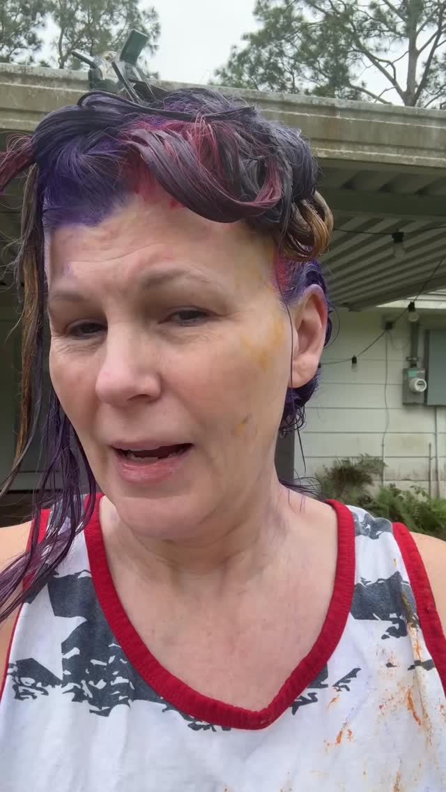 Did I lose my mind?
#iroiro #iroirohaircolor #facepainterlife