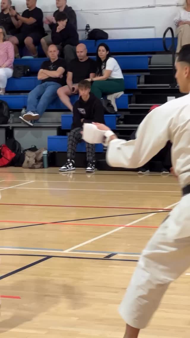 More JKA competition kumite. Thank you @bestshotokan excellent work in spreading what competition karate should be.