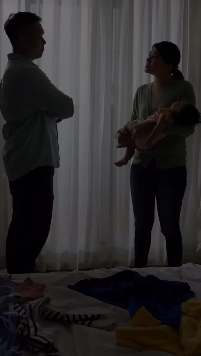 A guarda compartilhada ainda gera muitas dúvidas, mas na prática ela busca algo simples: o equilíbrio na participação dos pais na vida do filho.
Nela, pai e mãe continuam responsáveis pelas decisões importantes, como educação, saúde e criação.
A convivência não precisa ser “meio a meio” exatamente igual, mas deve ser ajustada à rotina da família, sempre pensando no que é melhor para a criança.
O principal objetivo é garantir o bem-estar do filho, com a presença e o cuidado de ambos.
Ficou com dúvida sobre como funciona na prática? Busque seu advogado de confiança. 🤝