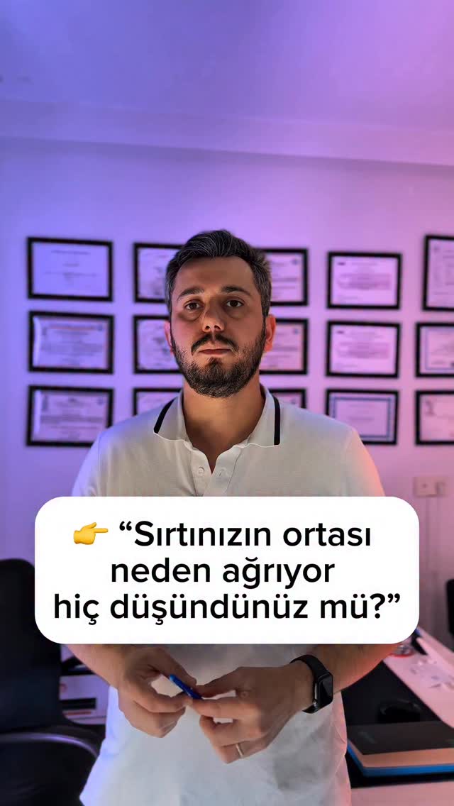 Kürek kemiği arasında hissedilen sırt ağrısı, günlük yaşam alışkanlıklarıyla ilişkili olabilir.
📌 Uzun süre oturma
📌 Öne eğilerek çalışma
📌 Telefon kullanımı
📌 Hareketsiz yaşam
Bu gibi faktörler sırt bölgesinde yüklenmeye neden olabilir.
Günlük hayatta küçük farkındalıklar oluşturmak, duruşu gözden geçirmek ve hareket alışkanlıklarını düzenlemek önemlidir.
👉 Konu ile ilgili detaylı bilgilendirme yazısını web sitemizde inceleyebilirsiniz.
🔗 Link profilde
⸻
ℹ️ Bu içerik genel bilgilendirme amacı taşır.
Her bireyin durumu farklıdır ve değerlendirme kişiye özel planlanmalıdır.
⸻
———
Fizyoterapist Nevzat Gedik
Özel Sağlık Meslek Hizmet Birimi
📍 Yenişehir / Mersin
📞 0534 983 17 79
🌐 www.fizyoterapistnevzatgedik.com
⸻
#sırtagrisi
#kürekkemiği
#duruşbozukluğu
#postür
#fizyoterapi