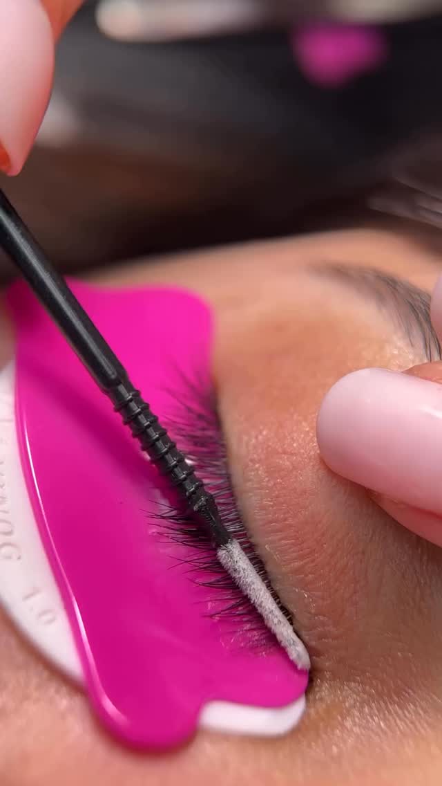 Lash lamination at @spalashes enhances natural beauty, lifting, curling, and nourishing for effortlessly elegant everyday look 💚😍
To make an appointment:
Direct, (818) 860 6788
•
•
•
#SpaLashesBurbank #BurbankNails #BurbankManicure #BurbankPedicure #BurbankLashes GlendaleBeauty PasadenaLashes NoHoBeauty LosAngelesNails CaliforniaLashStudio BurbankSalon NailArtBurbank GelNailsBurbank LashLiftBurbank ClassicLashesLA VolumeLashesLA BeautyStudioBurbank