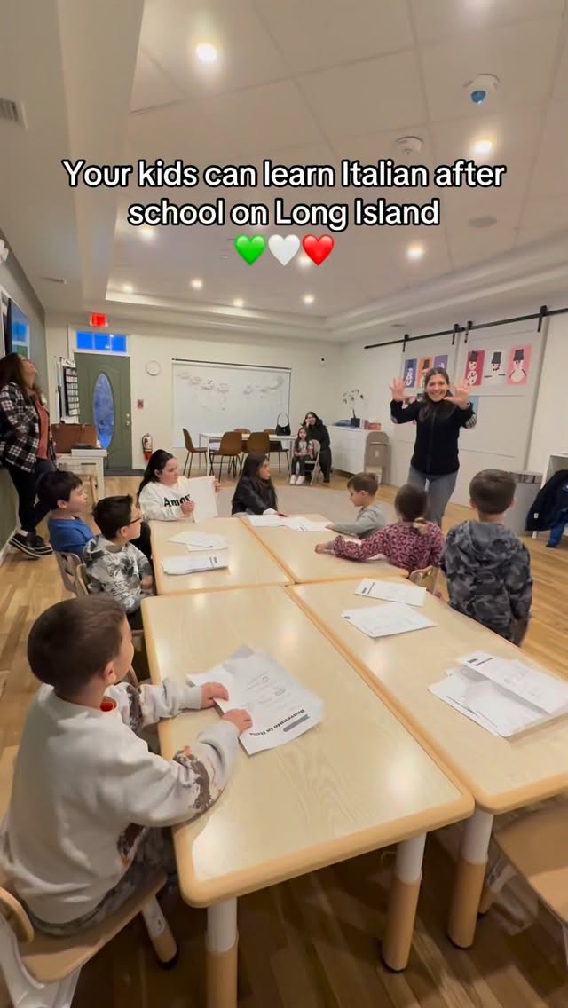 After school Italian classes on Long Island 🇮🇹 Our small group sessions fill quickly. Fall 2026 classes being announced soon, subscribe on our website to be the first to know.
Ages 6+
In partnership with @sbu_italianstudies