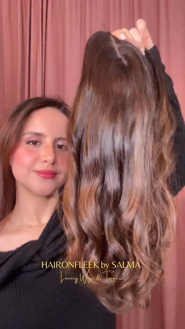 👀Il me fait de l’œil ce topper 🫣 je l’aime 😍 : dark Arya topper - wavy ( ondulé )
•
#topper #volumateurscapillaires #volumateur #alopecie #alopecieandrogenetique