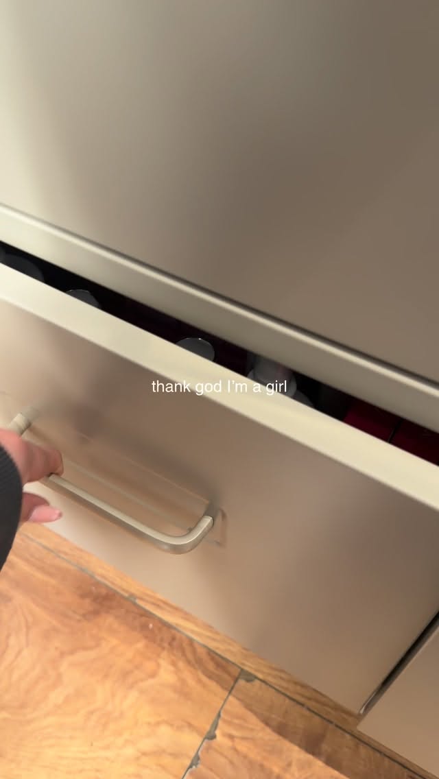 Come and elevate your glow with us 🫶🏻
When you walk through our doors, we focus on enhancing your natural beauty. Where beauty meets confidence, every single time 🤍
Book your consultation with us today 💌
📍Oldswinford, Stourbridge
#aesthetics #skincare #glow #skingoals #treatment