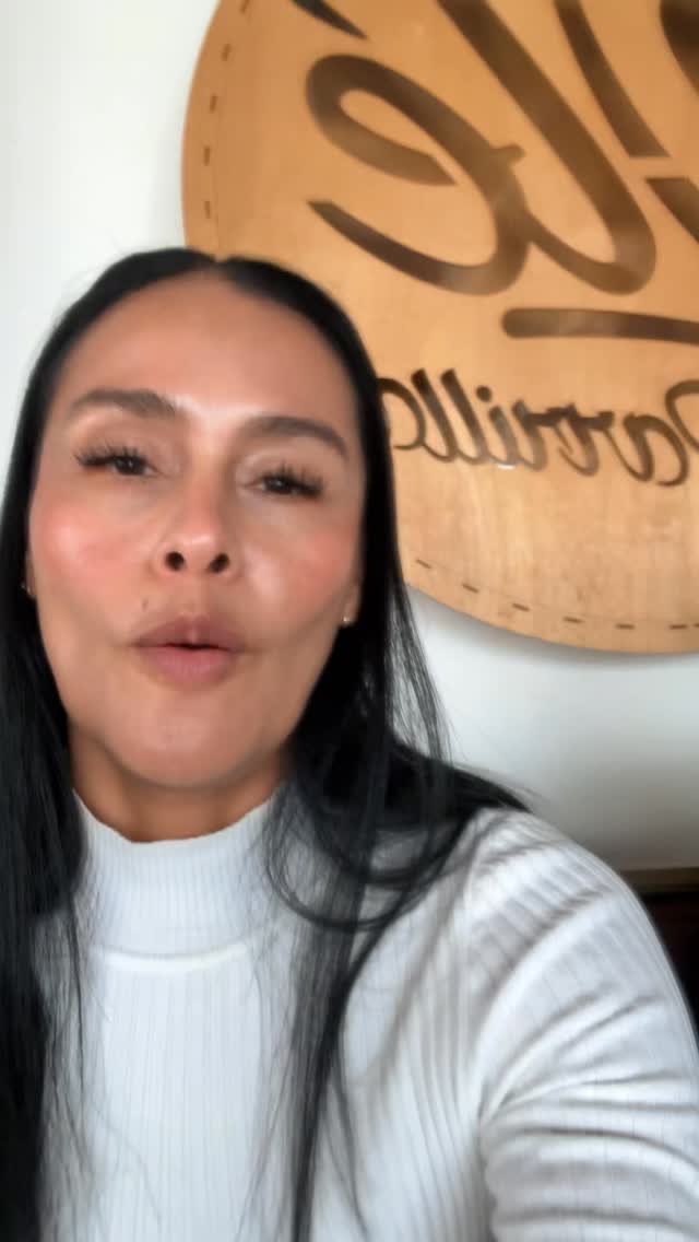 🙏 Hoy tengo el honor de compartir con ustedes un momento muy especial: la invitación al @padrepilli
Un ser lleno de luz, fe y palabras que tocan el alma.
Que su presencia sea bendición, paz y guía para todos nosotros. 🤍
Agradecida por este encuentro que fortalece el espíritu y une corazones. 💫
#Gratitud #Fe #Bendición #MomentosEspeciales #DiosEnTodo