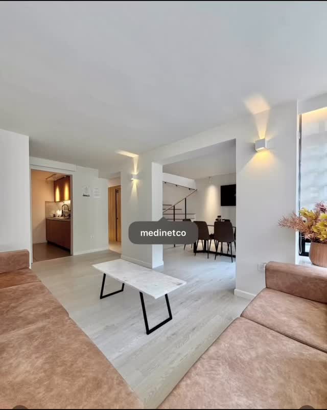 Notre maison de convalescence de luxe en Colombie vous offre un cadre serein et raffiné, conçu avec soin pour vous offrir un environnement exquis où vous pourrez vous déconnecter pleinement et vous concentrer sur votre guérison !
Profitez de nos prestations tout compris pensées pour votre confort optimal, incluant une assistance 24h/24 et 7j/7, des lits médicalisés inclinables, des repas nutritifs et un service de transport sans souci !
Nous nous engageons à vous fournir tout ce dont vous avez besoin pour une convalescence sereine. Laissez-nous vous accompagner dans ce parcours, dans un environnement sûr et contrôlé, aussi confortable que chez vous.
Pour un devis en Colombie 🇨🇴 Écrivez-moi sur Facebook Messenger 🤎 ou sur mon site web 👇
http://Aandbeautyinternational.com
#chirurgieesthetique #chirurgieesthetiquecolombie #recoveryhouse #medinetco