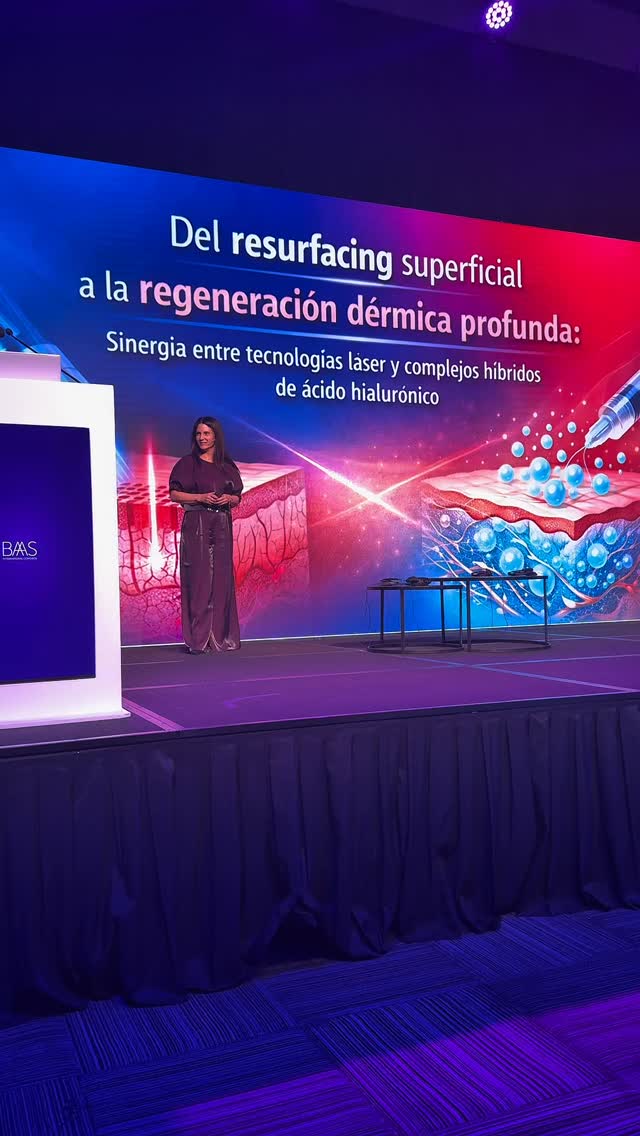 Hoy compartimos junto a la Dra. Mariana Cerro un simposio en el Congreso BAAS sobre láseres combinados con complejos híbridos de ácido hialurónico.
Hablamos de sinergia, regeneración y calidad de piel, integrando tecnologías DEKA con Profhilo, para lograr resultados naturales, progresivos y con una mirada médica integral.
Gracias BAAS por el espacio y a todos los colegas que nos acompañaron.
#BAAS #LaserDermatologico #Profhilo #Deka #MedicinaEstetica DermatologiaEstetica SkinQuality RejuvenecimientoFacial