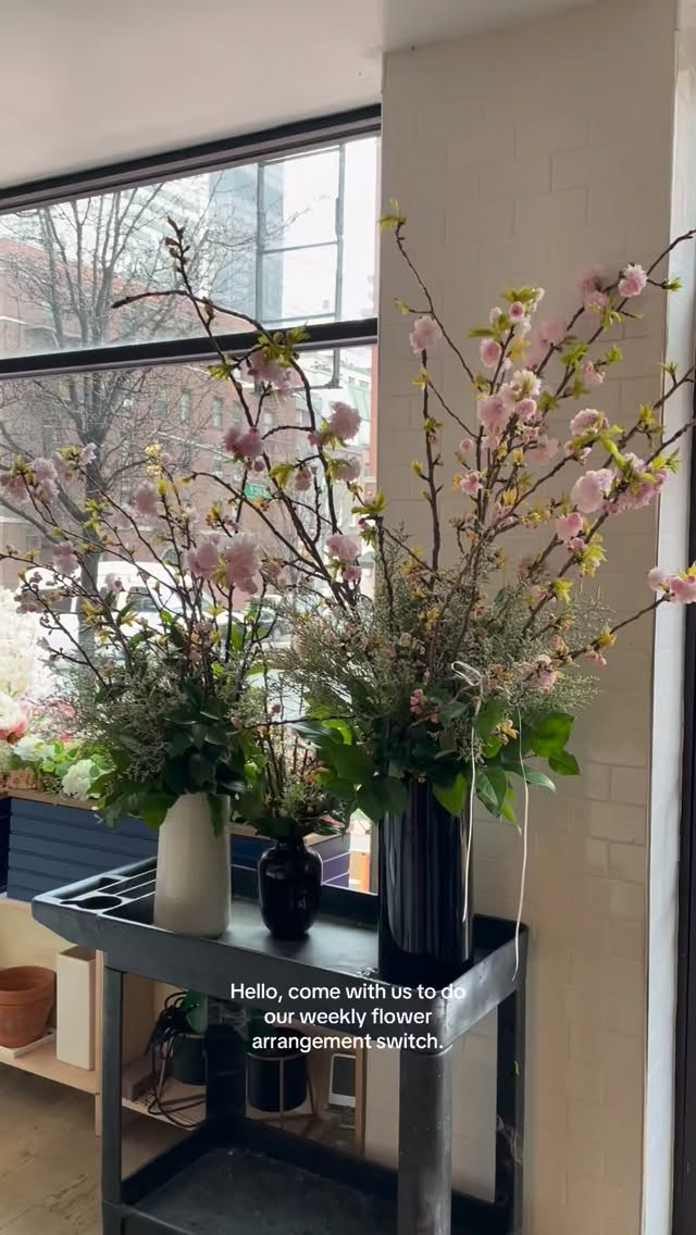 refreshed for the week!!🌸🌸
#luxluf #luxlufevents #nycflorist #nycevents #flowers