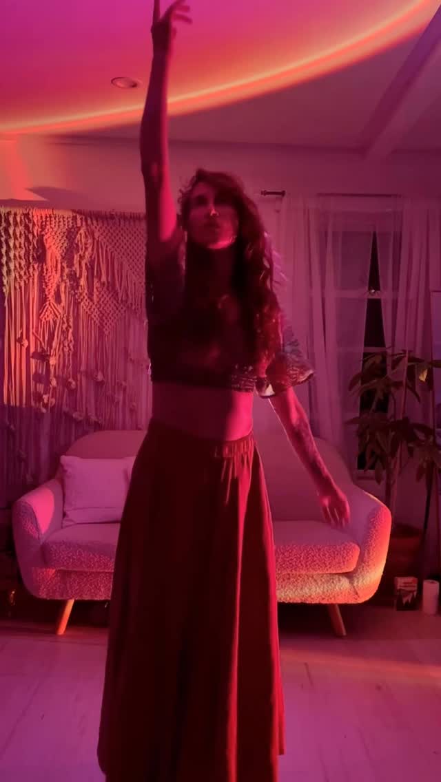 Under this powerful full moon… in this season of rebirth and resurrection 🌱
What is your current dance of liberation? Not later today or next week, but right NOW?!
In a world that feels like it’s unraveling… what keeps you beating your drum, singing your song, and dancing your dance?
This moment is asking us to step up. Drop in. And embody the future we long for… right here, right now.
All hands on deck.
Your medicine matters.
Your presence matters.
Your dance matters.
YOU matter.
So step up. Step in. Keep dancing your way toward liberation… 💫
If you feel the call to not do it alone… come dance inside The Sanctuary (link in bio).
🦋 Ready to go deeper? Join our Flight School Level 1 training this June. Comment DANCE for the details.
#dance #movementismedicine #liberation #fullmoon #mariposamovement
