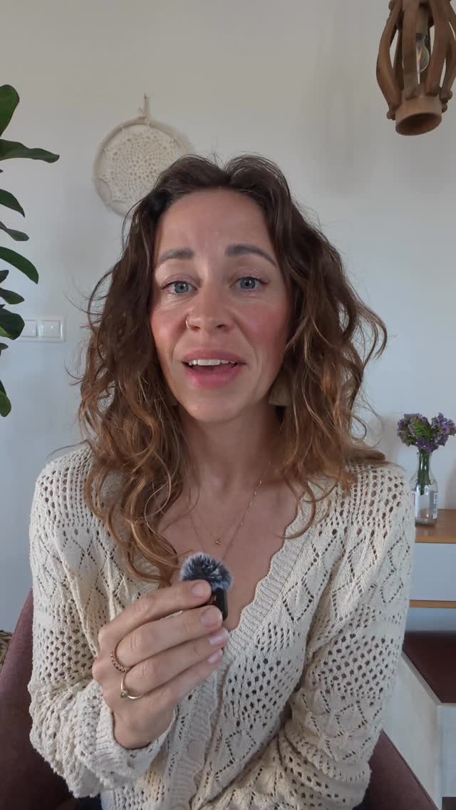 Do you ever feel like an opportunity isn’t possible for you because you aren’t a big enough deal?
Let’s talk about it!
I’ve got 3 messages for us today. Which one supported you - 1, 2, or 3?