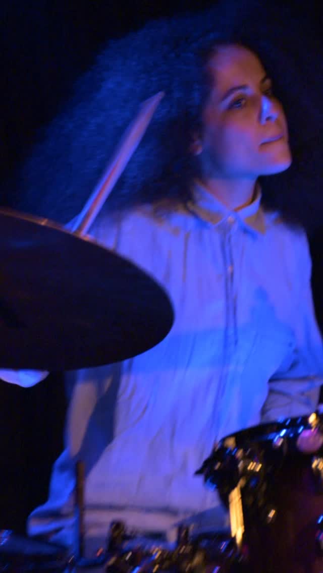 JAS KAYSER (UK)
@jaskayser
@daisygeorge
@thetennischampion
@richiesweet1
last month, doing their thing😌
A TIME WAS HAD💜
📹 @ndoua
✂️ @risotto.max
Our next event will be
📍 @whis_per_zuerich
🕒 11th April 19:30
🎶 w/ @dandaramodesto & @ced_bla
—-> Discount Tickets in bio <—