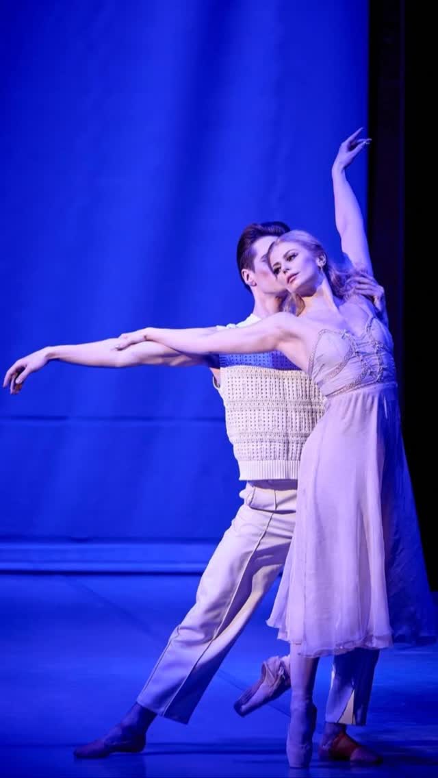 Some things stay with you longer than the music.
Videteur — Ivan Kozlov
Part of The Resilience of Joy
We hold onto this feeling together.
#kyivcityballet #ballet #danceemotion #artinmotion