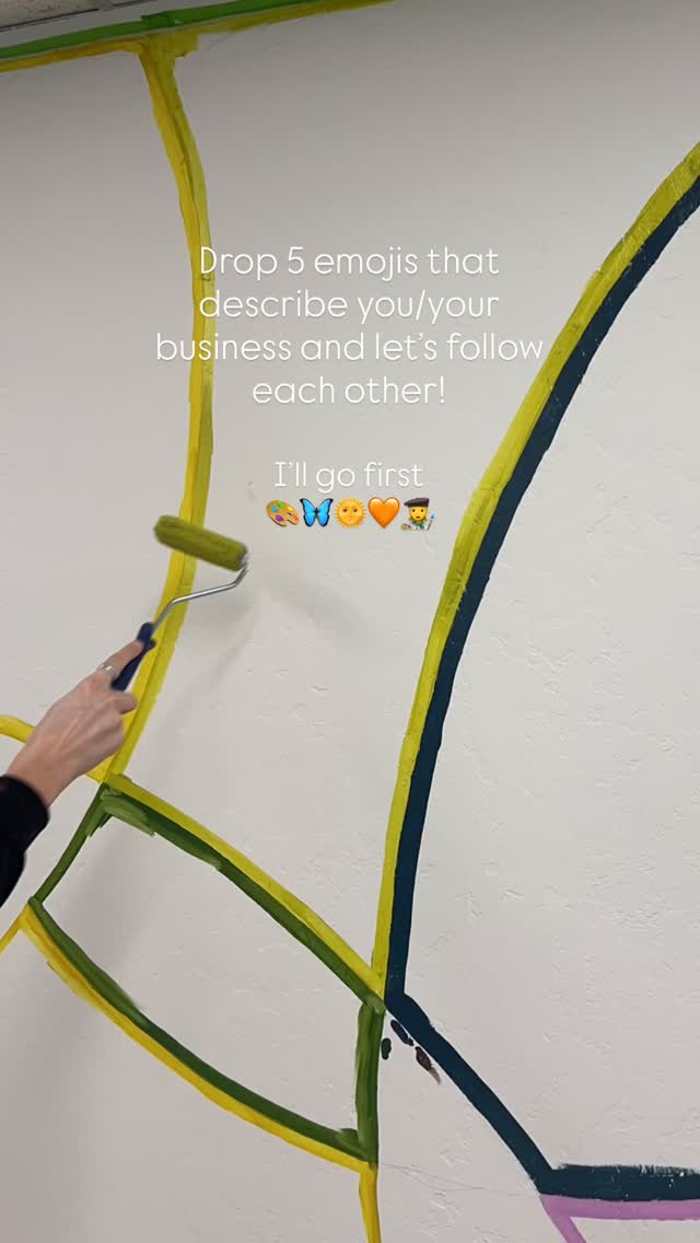 I paint walls for a living and somehow convinced people that’s a real job! 😉
Based in beautiful Bend, Oregon I’m equal parts paint-covered and obsessed with making things beautiful.
Now your turn!👇
#muralist #bendoregon #artist #creativelife #graphicdesigner